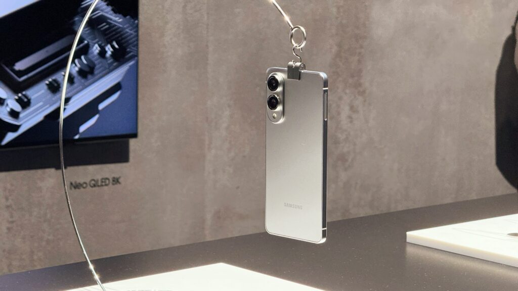 aaSsjevFjjFwAXTDz3kiKo qX275B