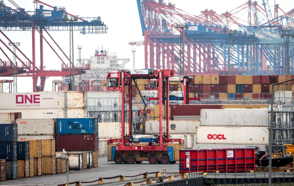 Container Shipping Slowing Gear 210849902 C1vkxQ