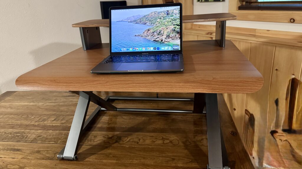 I reviewed the Branch Desk Riser and it's one of the most beautiful standing desk converters I've ever seen 11 hVgxQiU8uQkAcjAofXpouE 9SlkRY