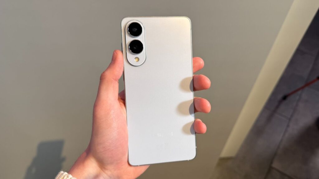 FKaU5pCsZLKkmmoAYnmMsQ 1280 80 XMRCXy