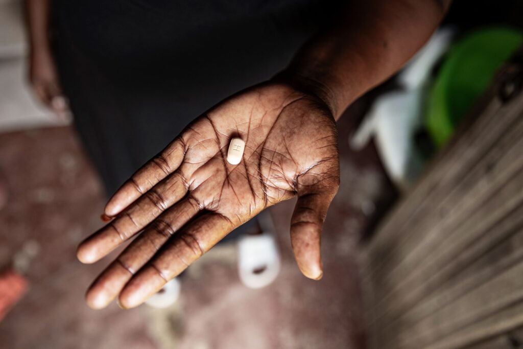First Widespread Cure HIV Could Happen in Children Science 2212118586 2YEeTW