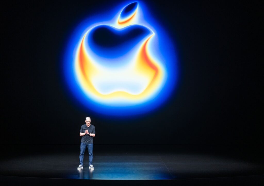 Apple Roundup Tim Cook Gear DSC 5834 2 aTMqlq