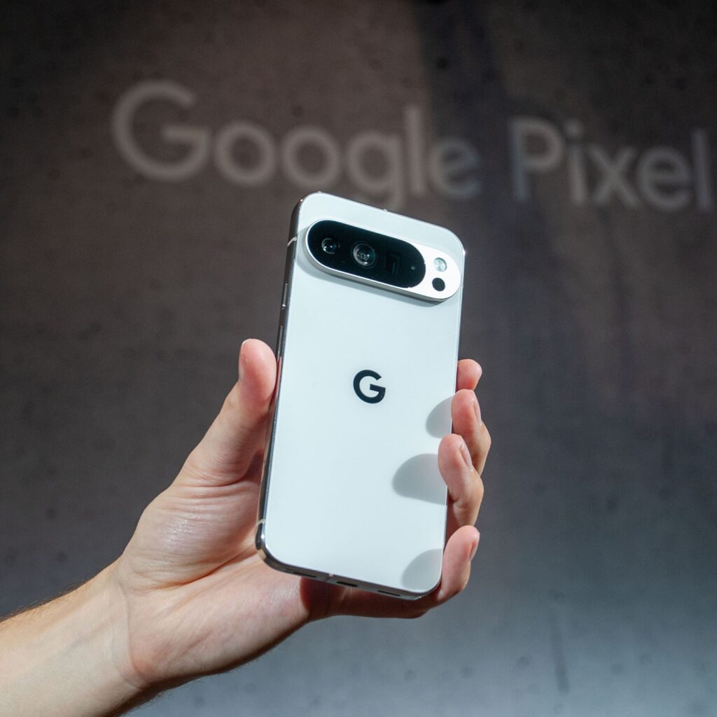 esims pixel gear 2230409281 hBE4xe