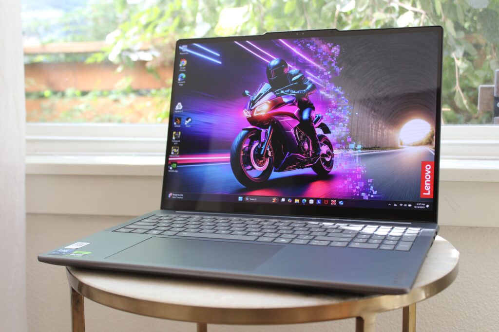Lenovo Yoga Pro 9i 16 Review: A True MacBook Pro Rival? 17 IMG 1898 1Q3U0b