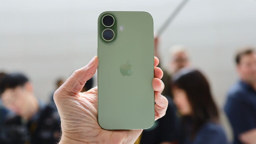 The iPhone 17 series has one big winner, according to early sales – and it isn’t the iPhone Air 9 ns63dP85qu5hQPnCMgbvwb 1280 80 jNLJQ4