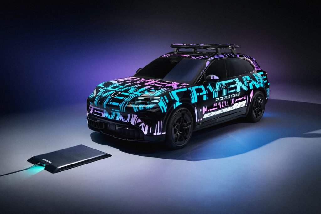 323811 6000x4500 9KHoJr